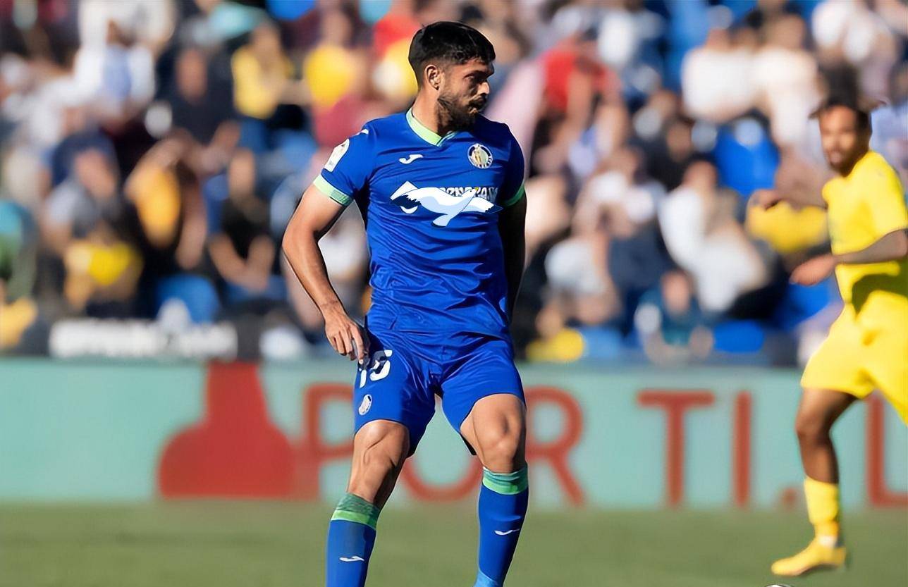 重磅！里昂今晚篮板制胜比利亚雷亚尔窗口期扳平良机，夏洛特黄蜂手感冰凉备战法甲的简单介绍开云体育app下载